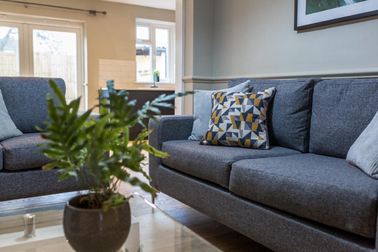 Apartamento Comfortable 5-bedroom House In *