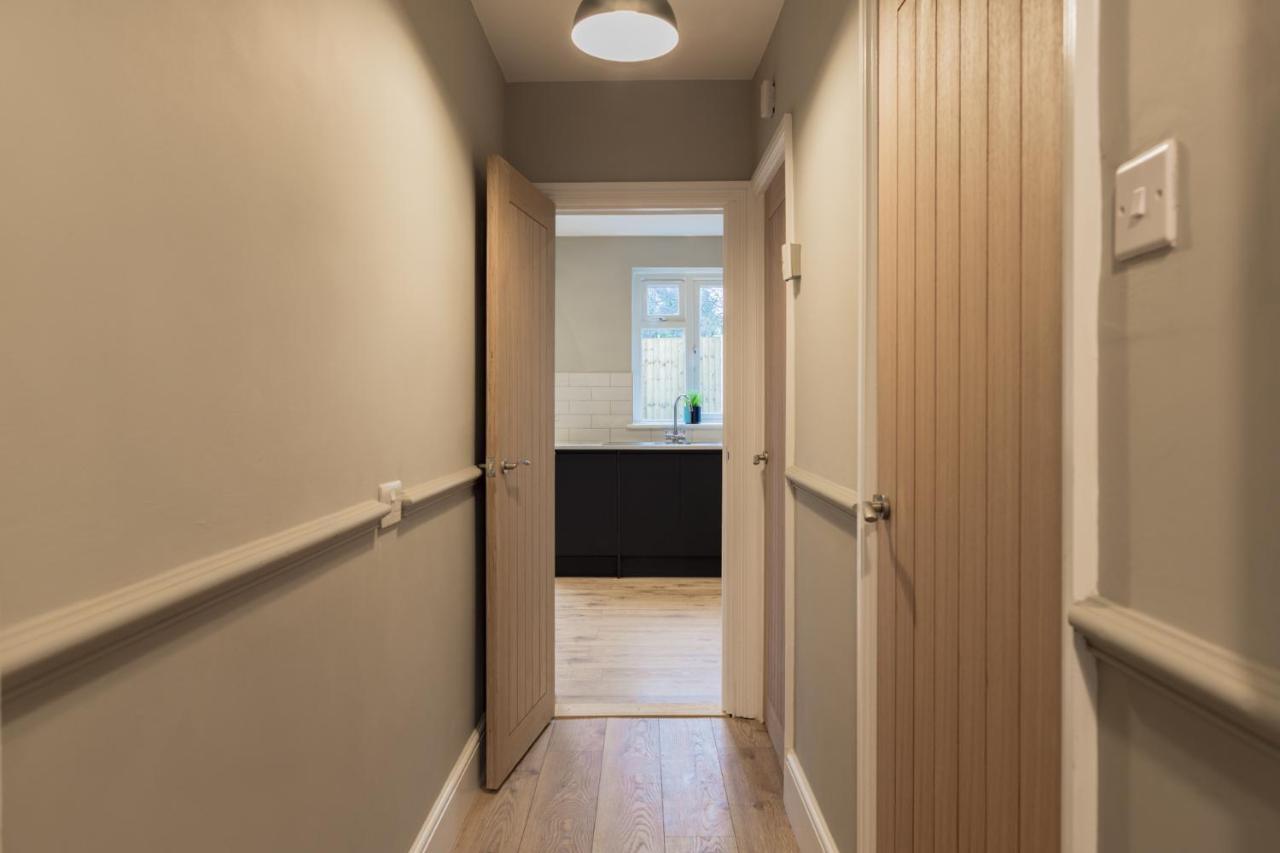 Comfortable 5-bedroom House In *