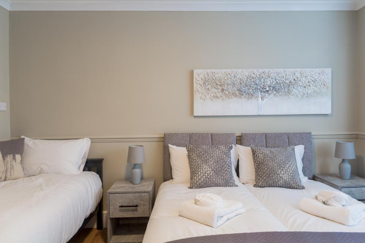 Comfortable 5-bedroom House In Apartment *